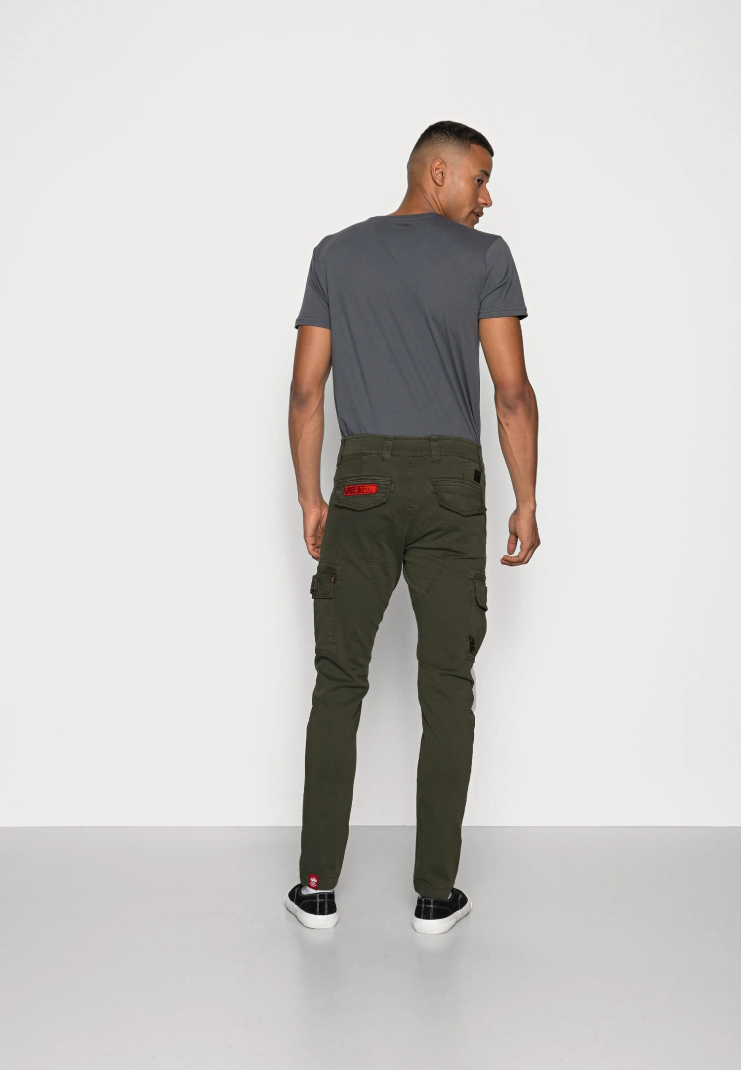 Alpha Industries Petrol Patch - Cargobroek - Greyblack 3 Alpha Industries Petrol Patch - Cargobroek - Greyblack - Afbeelding 3