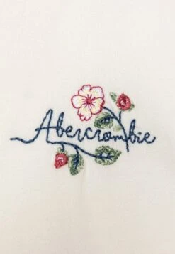 Abercrombie & Fitch Floral Embroidery Logo Tee - T-Shirt Print - Jet Stream 10 Abercrombie & Fitch Floral Embroidery Logo Tee - T-Shirt Print - Jet Stream -Next Verkoopwinkel daf4b188641148c8a0591c8d15a559c3
