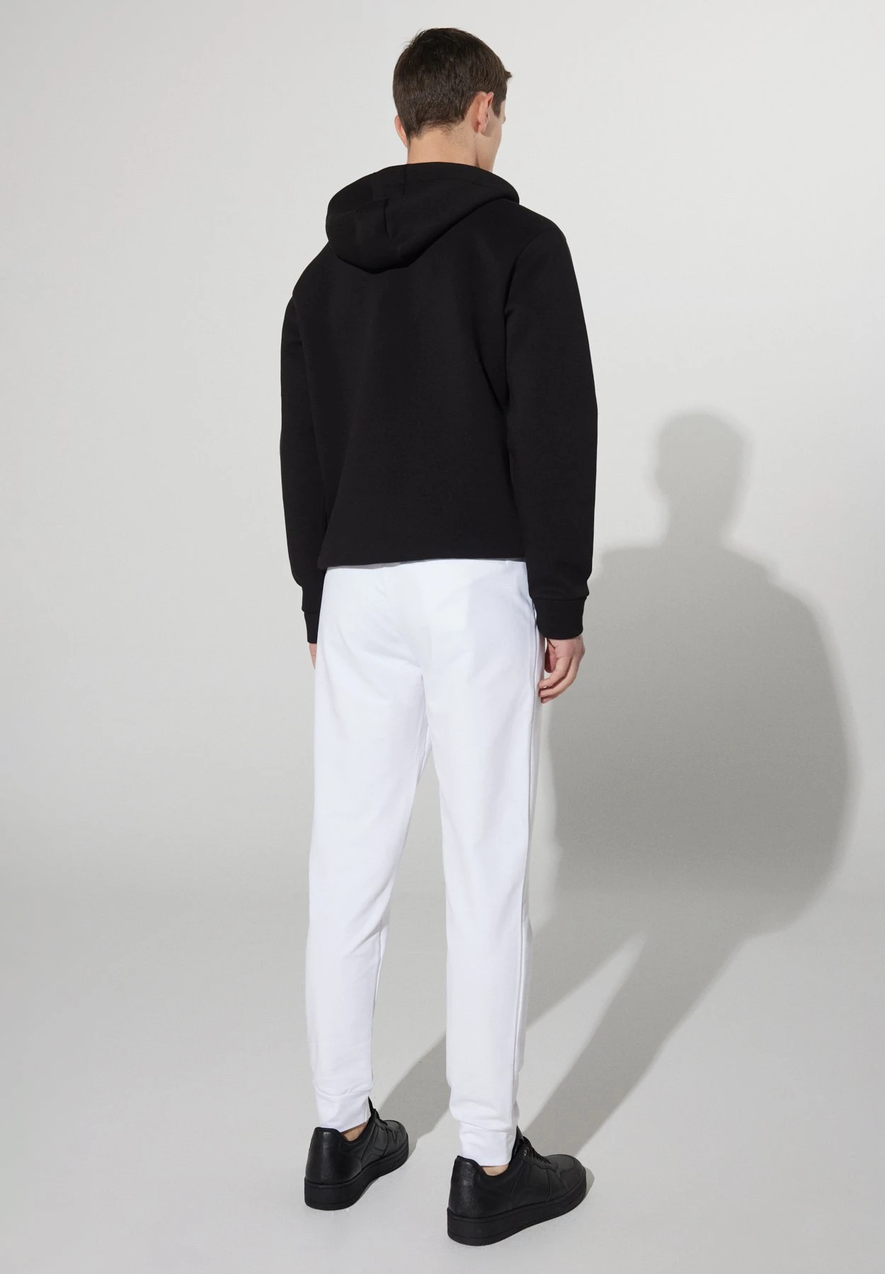 Standard Fit - Trainingsbroek - White 3 Standard Fit - Trainingsbroek - White - Afbeelding 3