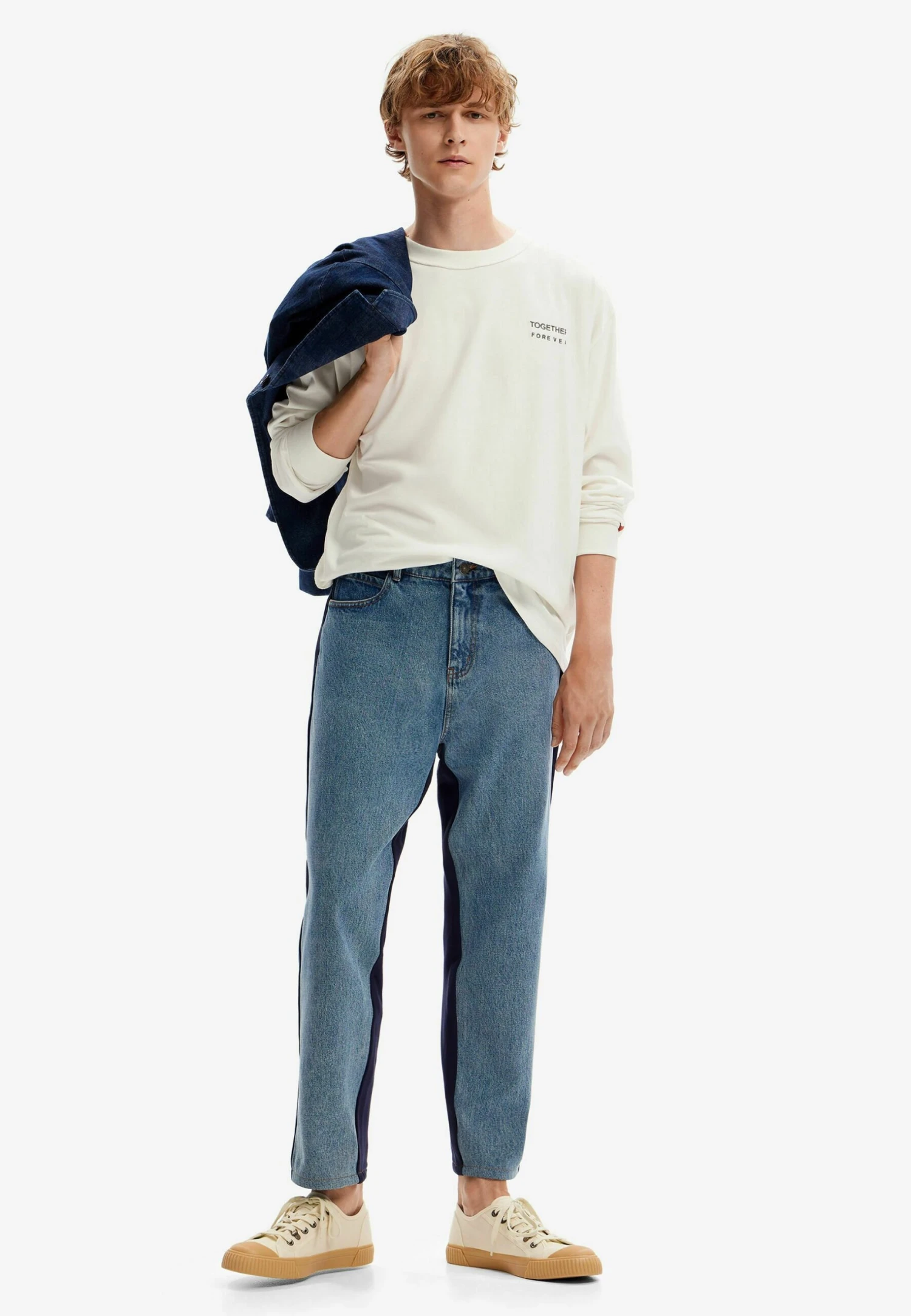 Desigual Arty Messages - Longsleeve - Beige 2 Desigual Arty Messages - Longsleeve - Beige - Afbeelding 2