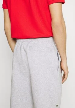 Lacoste Trainingsbroek - Silver Chine 9 Lacoste Trainingsbroek - Silver Chine -Next Verkoopwinkel e782fc1bc6714d7a8652c11fe7e09917