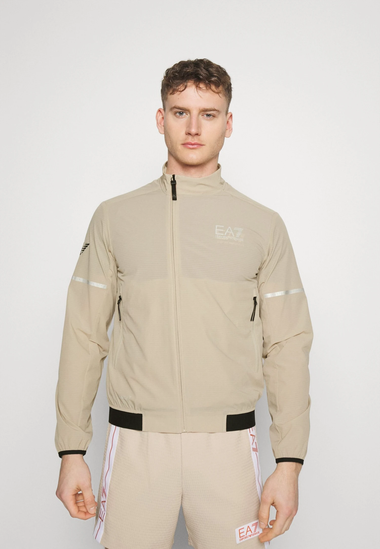 EA7 Emporio Armani Tennis Pro Jacket - Trainingsvest - Oxford Tan 1 EA7 Emporio Armani Tennis Pro Jacket - Trainingsvest - Oxford Tan
