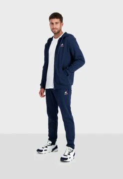 Le Coq Sportif Essentiels - Trainingsbroek - Navy Blue 9 Le Coq Sportif Essentiels - Trainingsbroek - Navy Blue -Next Verkoopwinkel ebc47632844f422c8c97aa68c6645114
