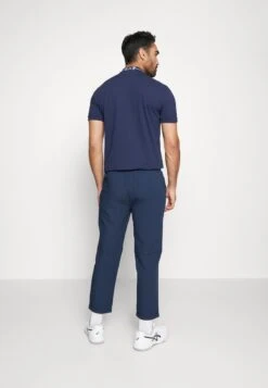 EA7 Emporio Armani Tennis Club Pants Light - Trainingsbroek - Navy Blue 8 EA7 Emporio Armani Tennis Club Pants Light - Trainingsbroek - Navy Blue -Next Verkoopwinkel f5eb744f88394ed6a84ef28ba30fea5e