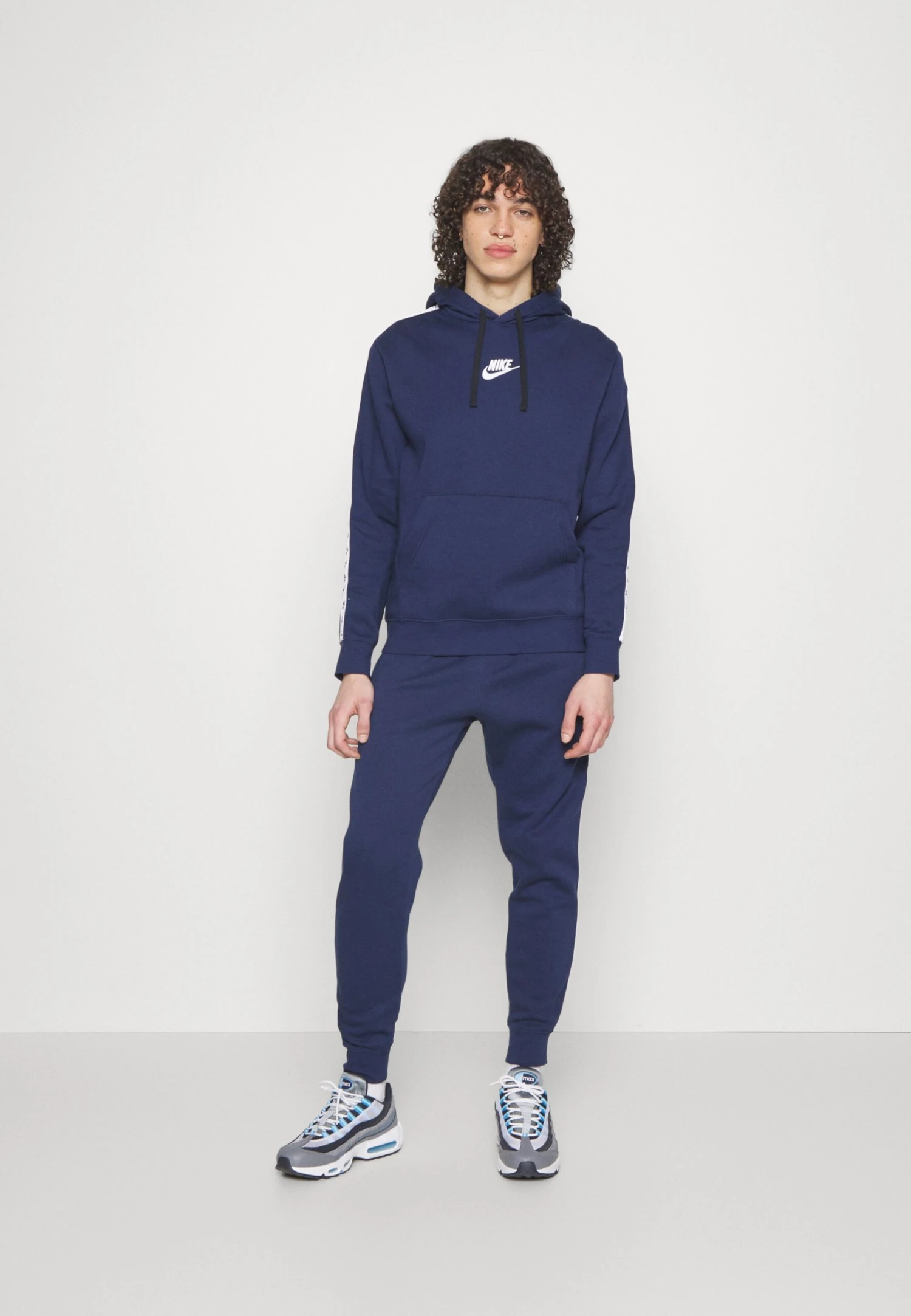 Nike Sportswear Club Suit - Trainingspak - Midnight Navy 3 Nike Sportswear Club Suit - Trainingspak - Midnight Navy - Afbeelding 3