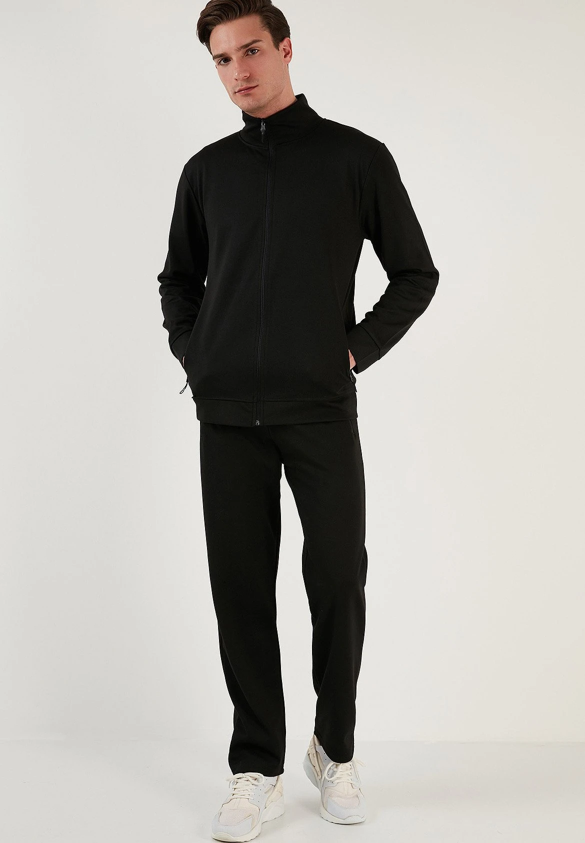 Slim Fit - Trainingspak - Black 1 Slim Fit - Trainingspak - Black