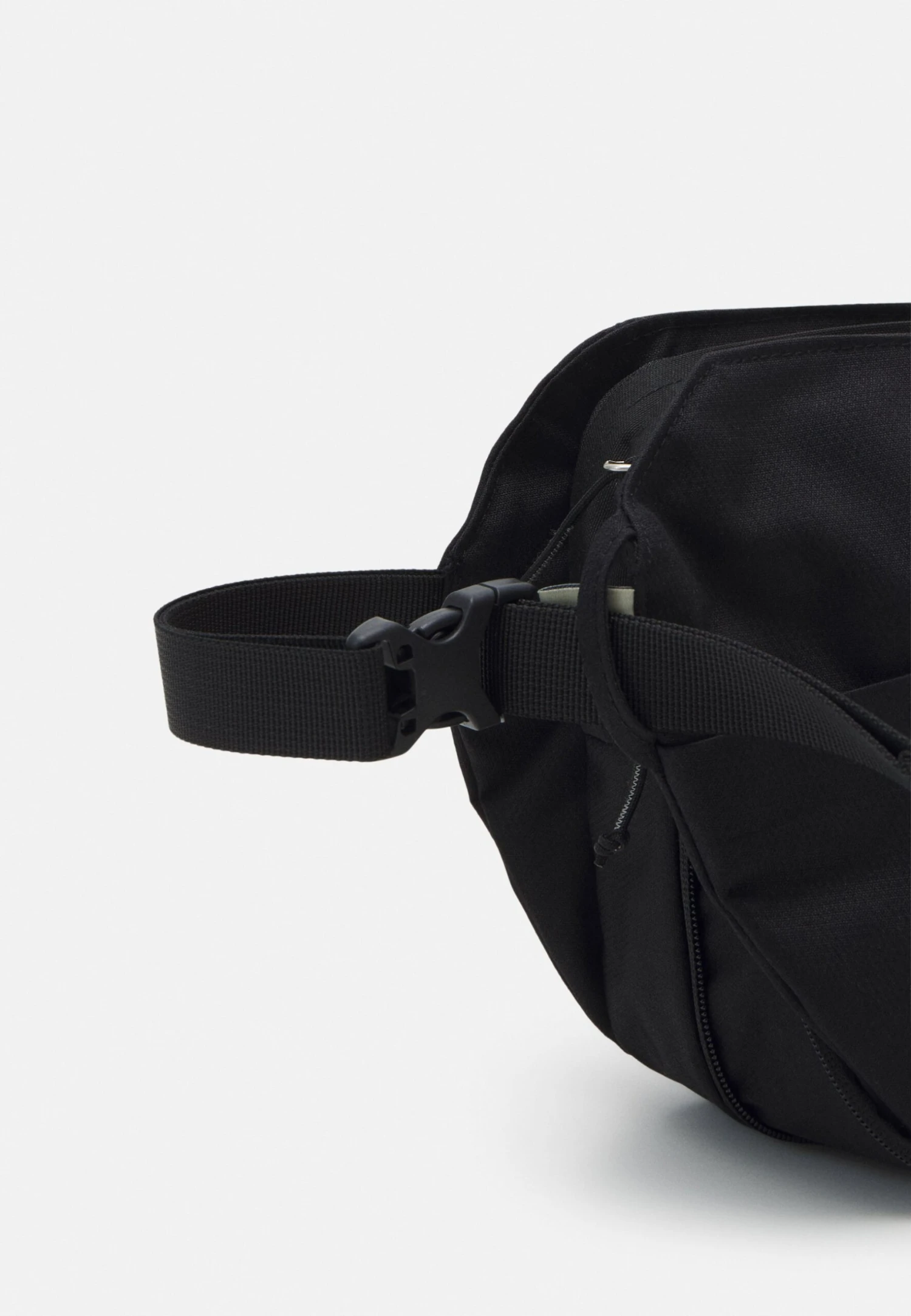 Deuter Passway - Heuptas - Black 4 Deuter Passway - Heuptas - Black - Afbeelding 4