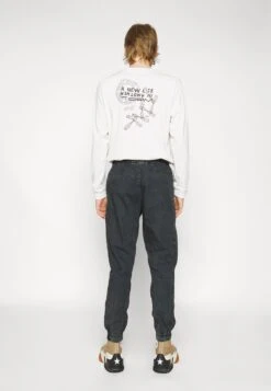 Nike Sportswear Club - Trainingsbroek - Black/White 10 Nike Sportswear Club - Trainingsbroek - Black/White -Next Verkoopwinkel fb00b52f3267457bad96b4fffe77c52e